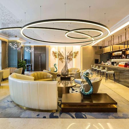 Grand Mercure Zhengzhou West Екстериор снимка