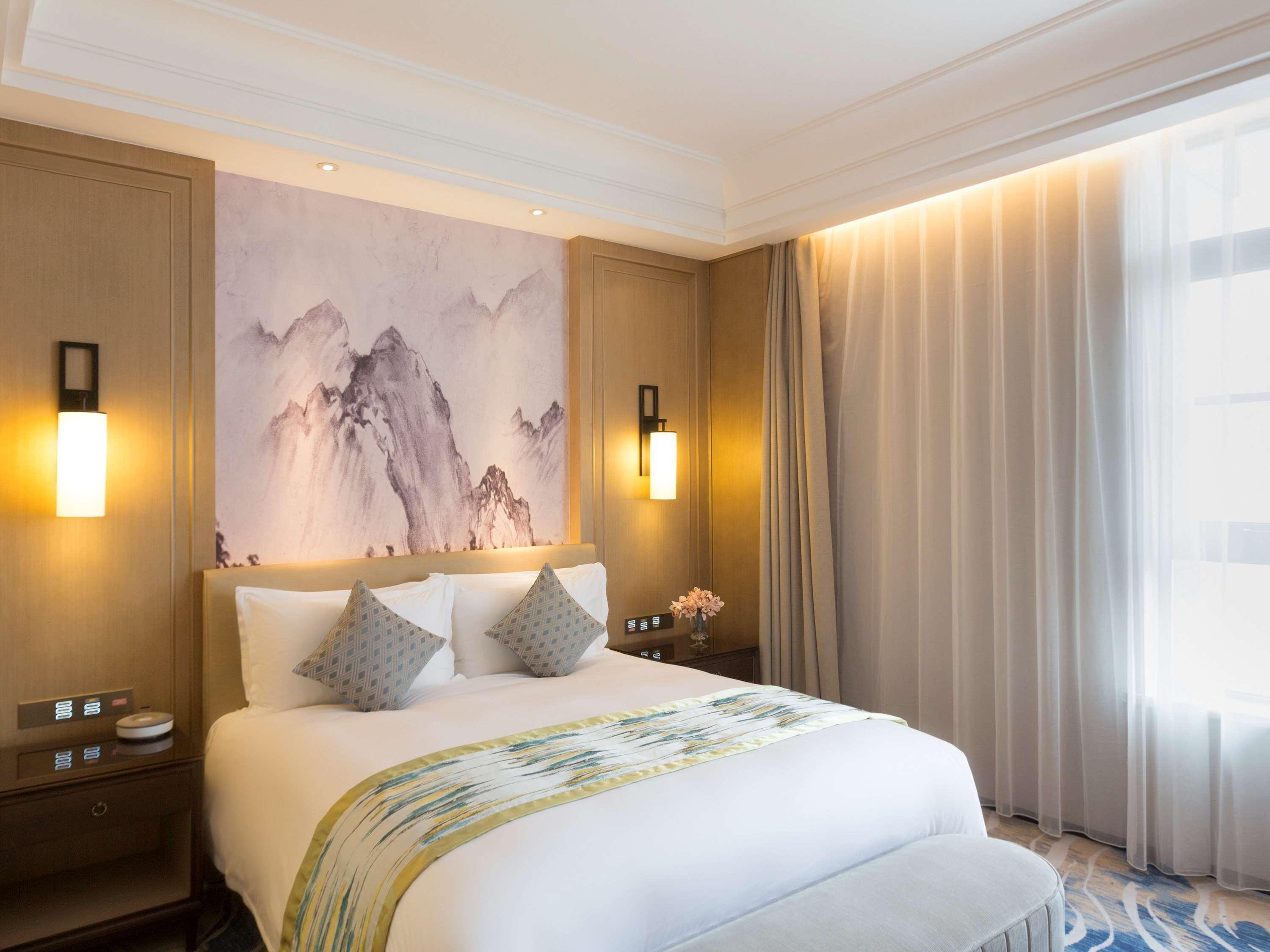 Grand Mercure Zhengzhou West Екстериор снимка