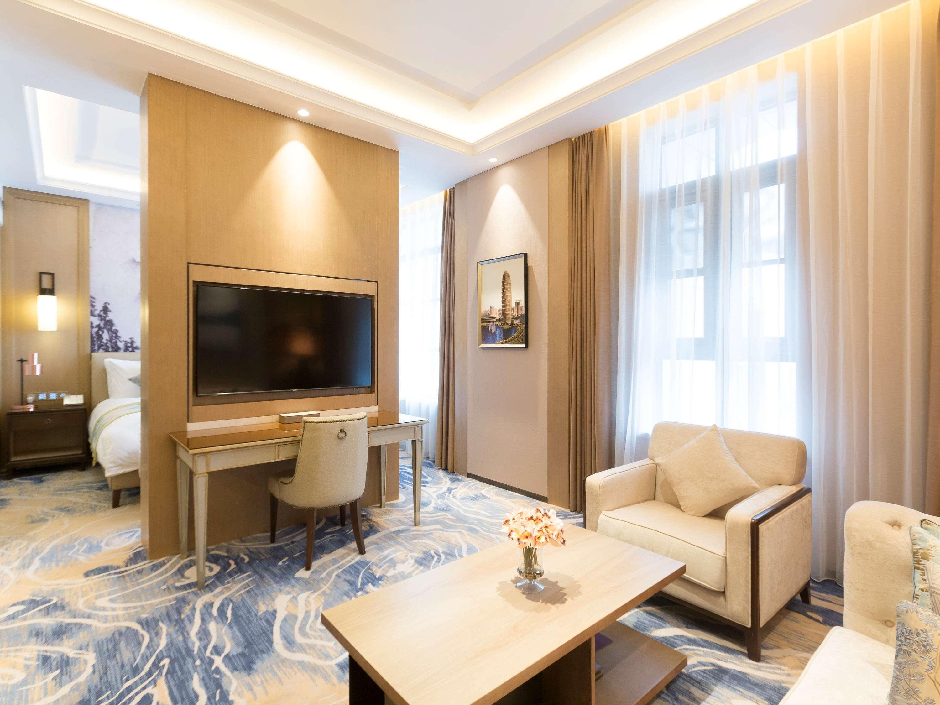 Grand Mercure Zhengzhou West Екстериор снимка