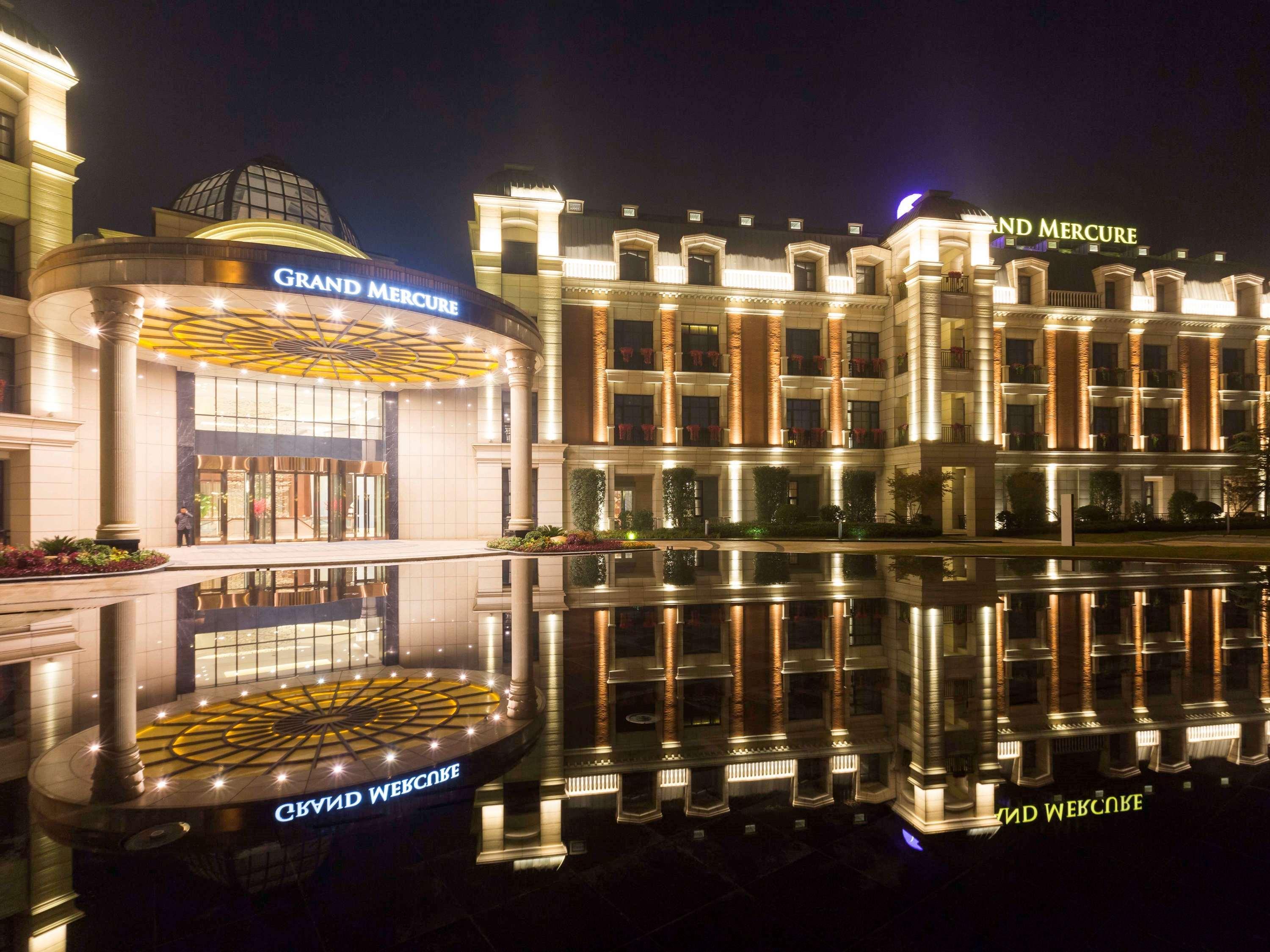 Grand Mercure Zhengzhou West Екстериор снимка
