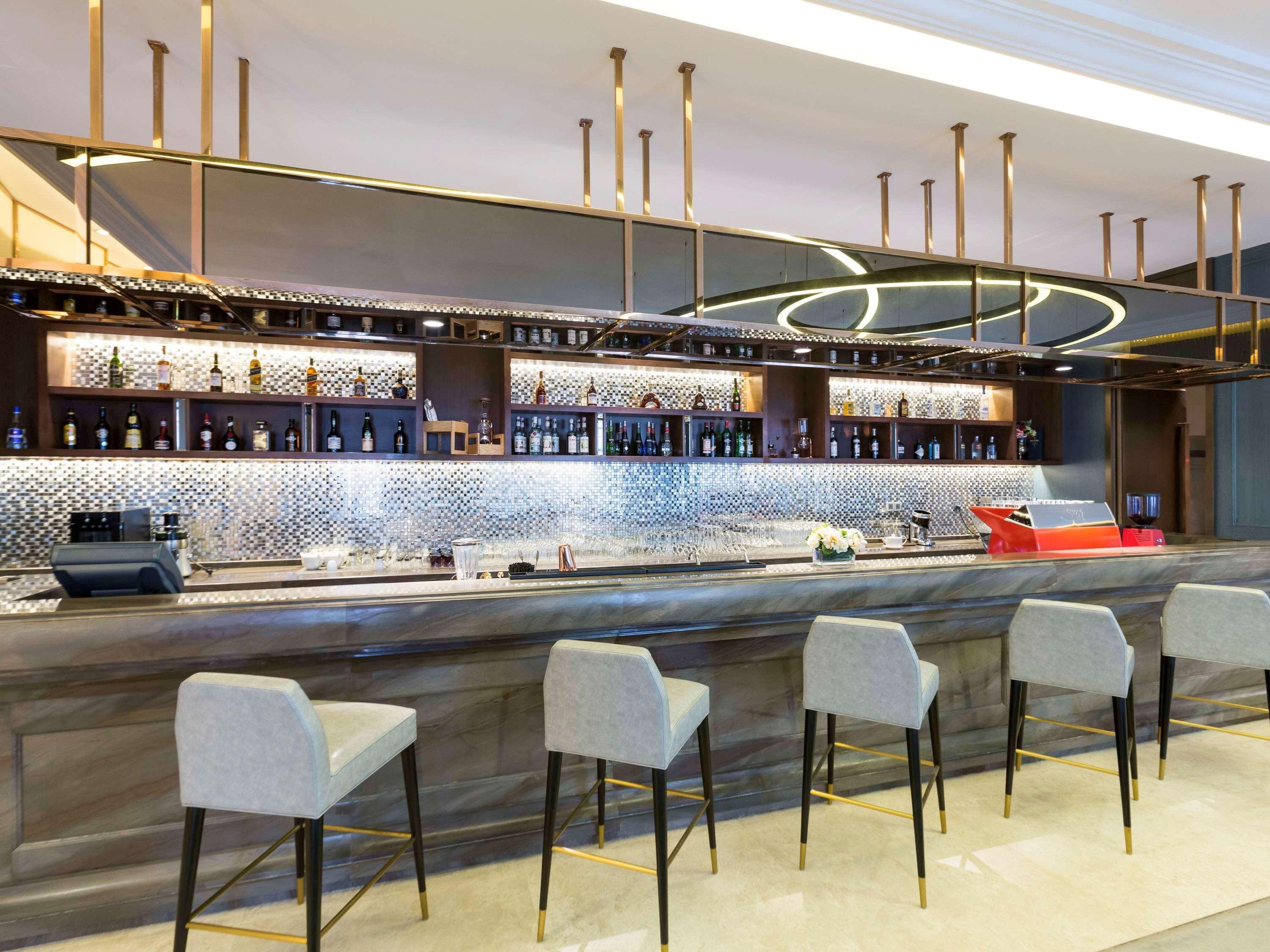 Grand Mercure Zhengzhou West Екстериор снимка